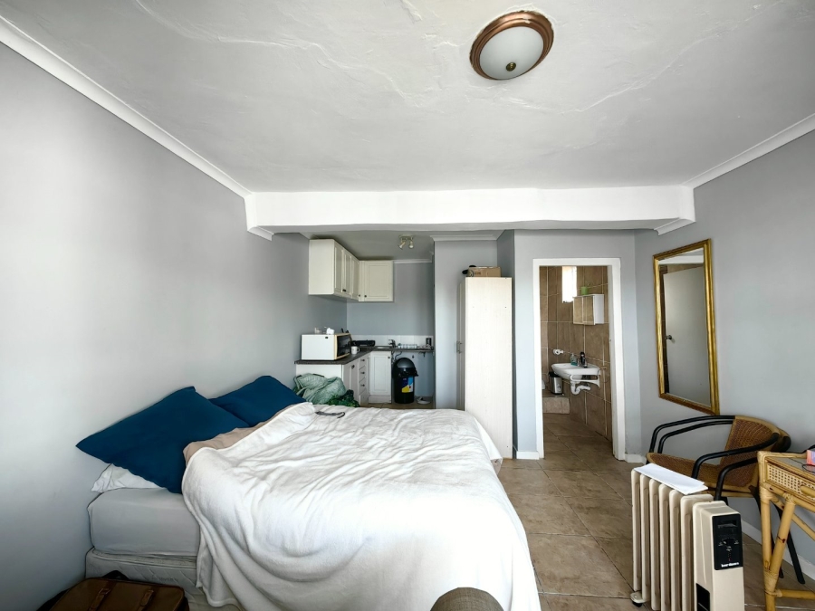 To Let 1 Bedroom Property for Rent in Gordons Bay Village Western Cape